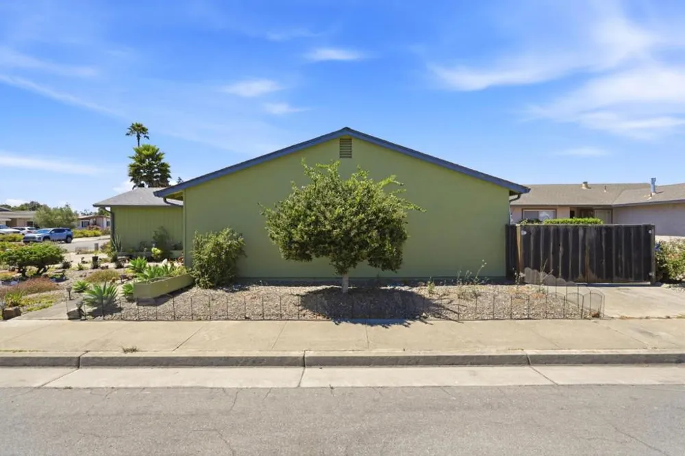 623 Delta Way Watsonville, CA 95076