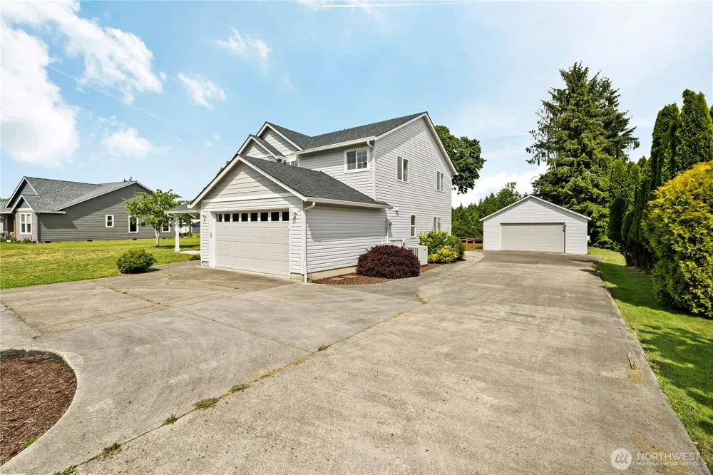 52 Morgan Drive Cathlamet, WA 98612