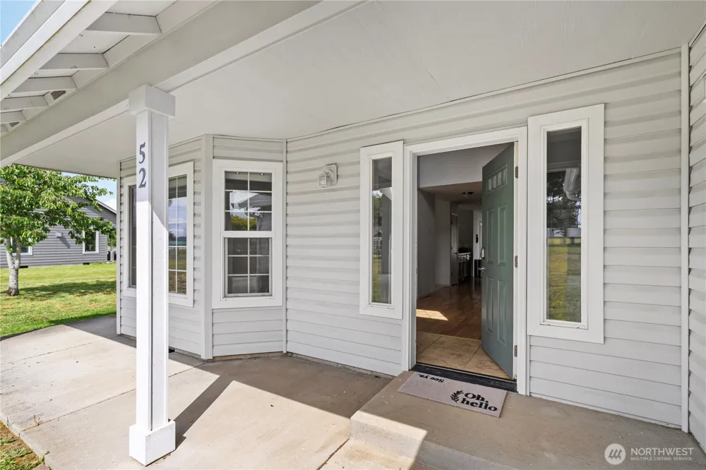 52 Morgan Drive Cathlamet, WA 98612