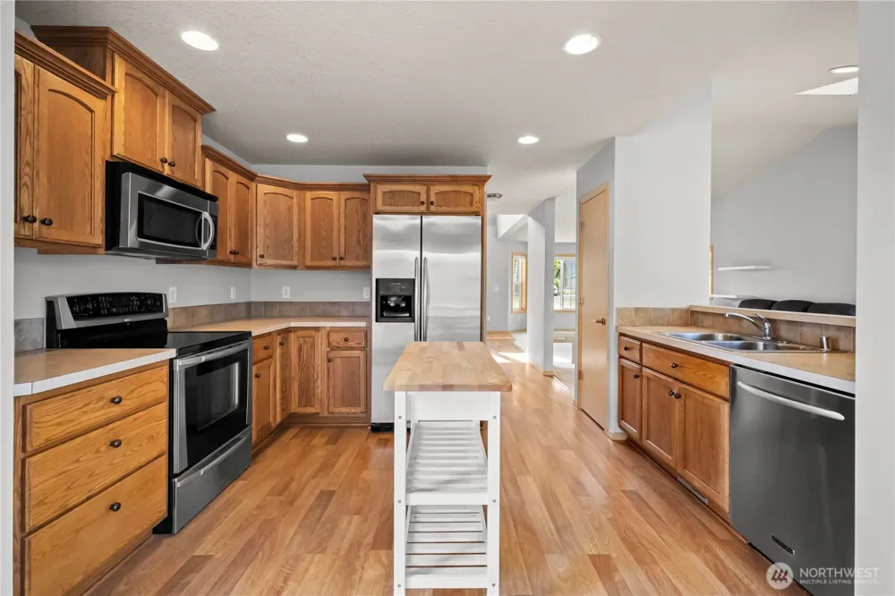 52 Morgan Drive Cathlamet, WA 98612