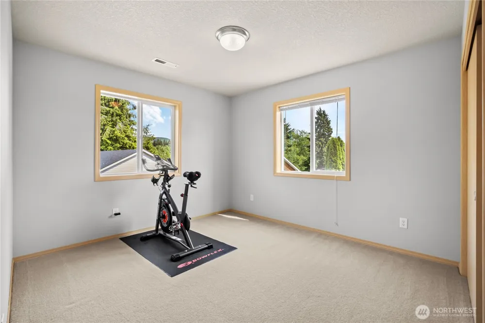 52 Morgan Drive Cathlamet, WA 98612