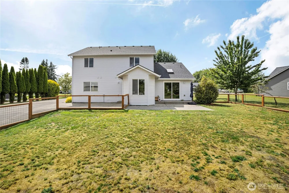 52 Morgan Drive Cathlamet, WA 98612