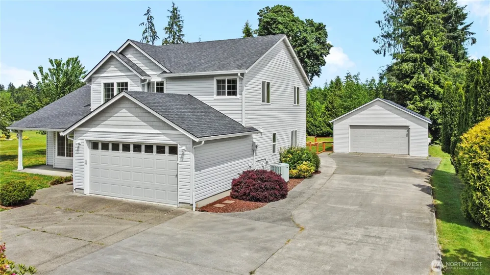 52 Morgan Drive Cathlamet, WA 98612