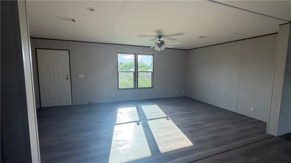 114 Mark Allen Mathis, TX 78368