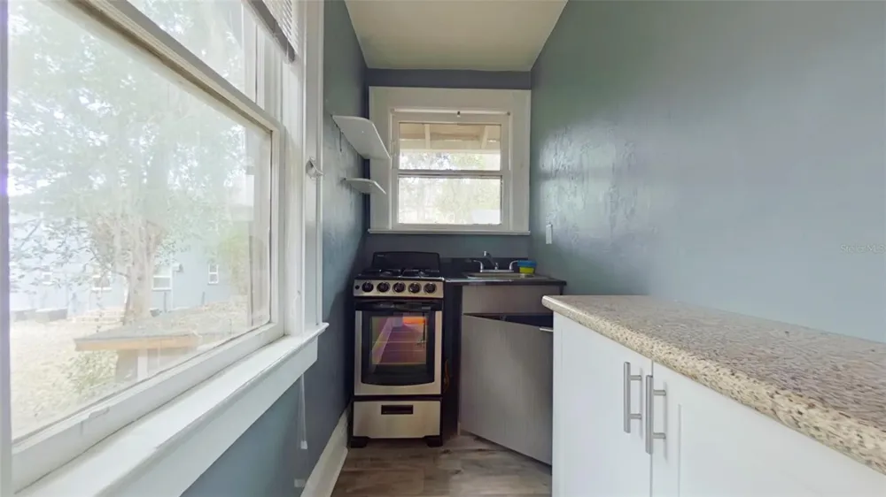 1412 NW 3RD AVENUE #Upstairs Gainesville, FL 32603