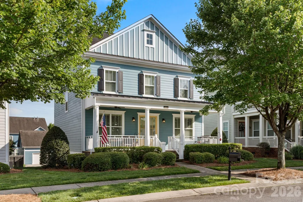 2319 Lochview Street Pineville, NC 28134