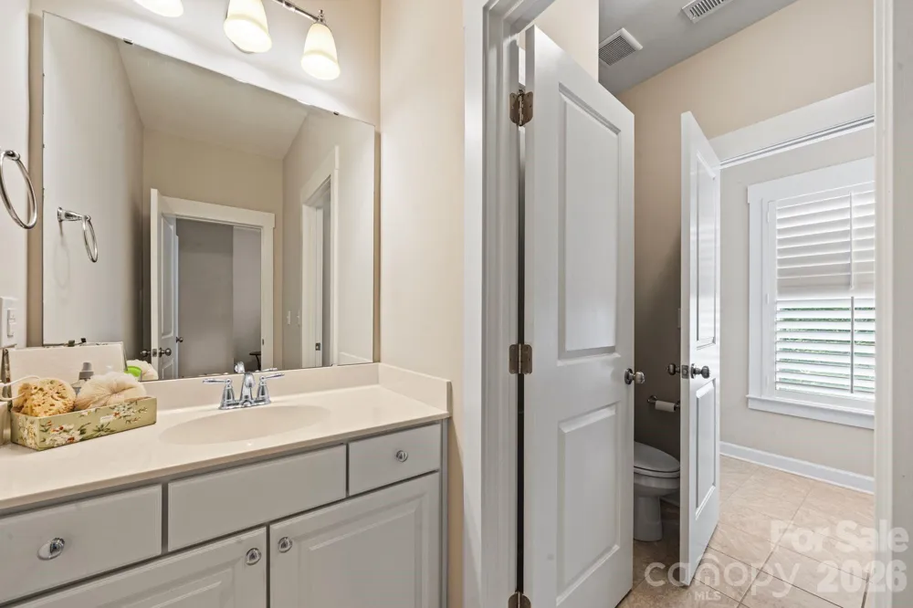 2319 Lochview Street Pineville, NC 28134