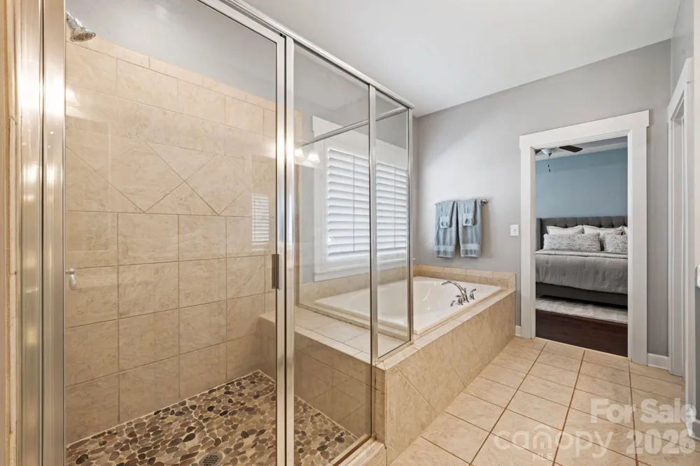 2319 Lochview Street Pineville, NC 28134