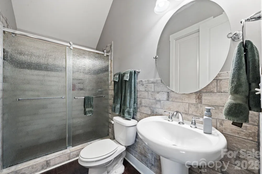 2319 Lochview Street Pineville, NC 28134