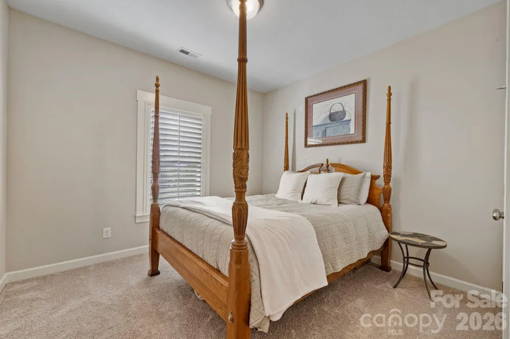 2319 Lochview Street Pineville, NC 28134