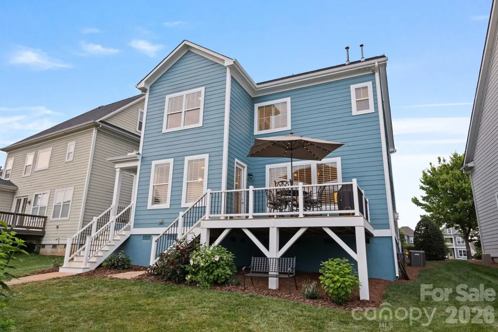 2319 Lochview Street Pineville, NC 28134