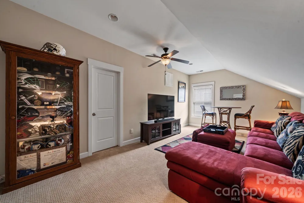 2319 Lochview Street Pineville, NC 28134