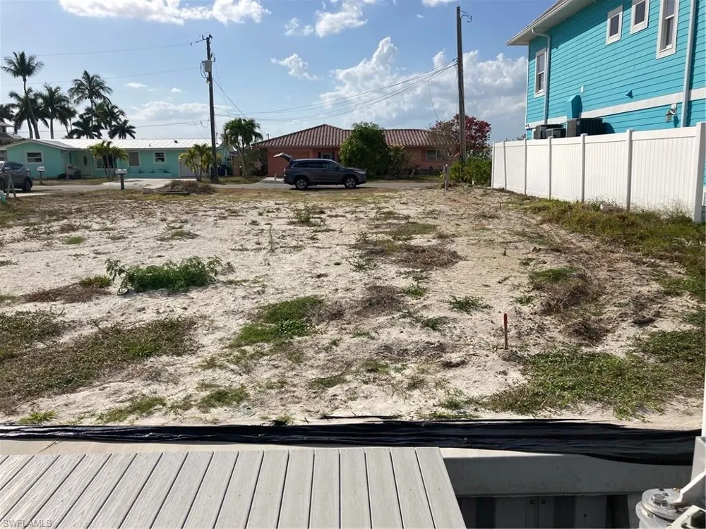 2849 TRIGGERFISH STREET Matlacha, FL 33993