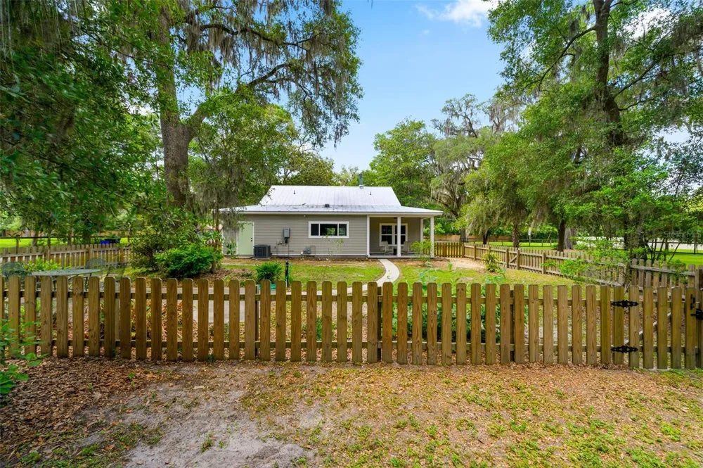 2620 NW 31ST AVENUE Gainesville, FL 32605