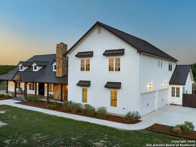 862 Grape Creek Road Fredericksburg, TX 78624