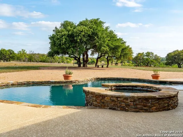 862 Grape Creek Road Fredericksburg, TX 78624