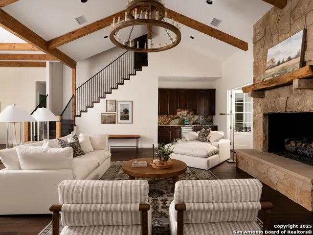 862 Grape Creek Road Fredericksburg, TX 78624