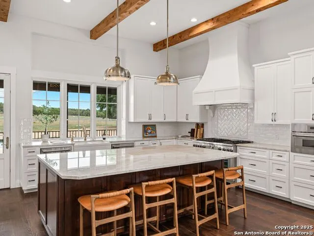 862 Grape Creek Road Fredericksburg, TX 78624