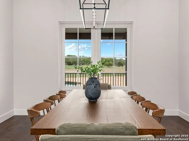 862 Grape Creek Road Fredericksburg, TX 78624