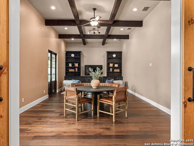 862 Grape Creek Road Fredericksburg, TX 78624