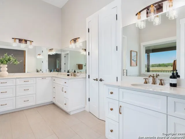 862 Grape Creek Road Fredericksburg, TX 78624