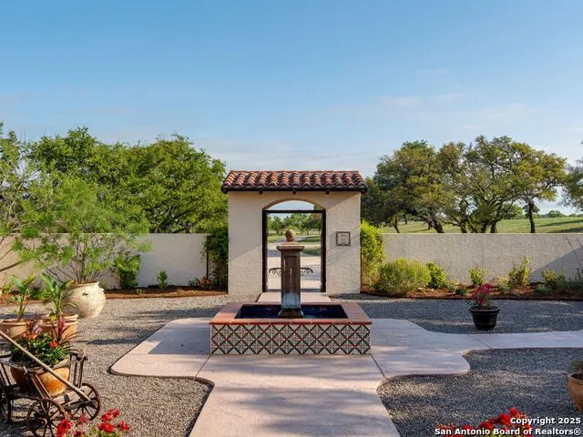 862 Grape Creek Road Fredericksburg, TX 78624
