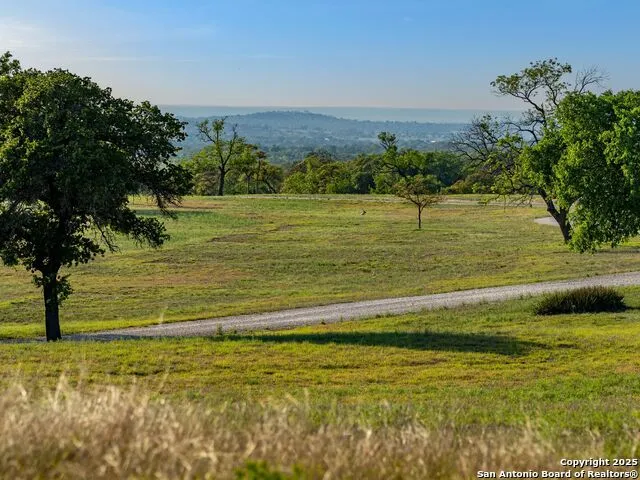 862 Grape Creek Road Fredericksburg, TX 78624