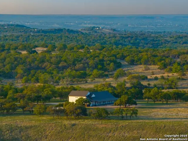 862 Grape Creek Road Fredericksburg, TX 78624
