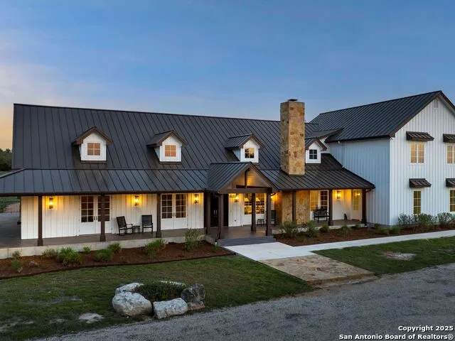 862 Grape Creek Road Fredericksburg, TX 78624