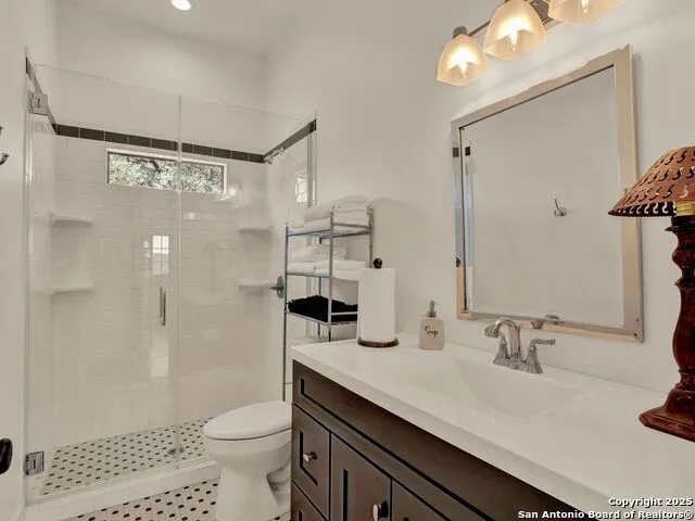 862 Grape Creek Road Fredericksburg, TX 78624