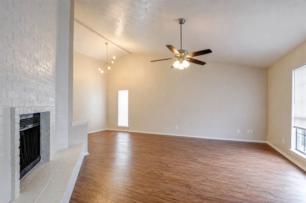 620 Nora Lane DeSoto, TX 75115