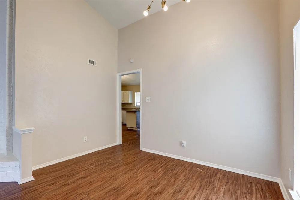 620 Nora Lane DeSoto, TX 75115