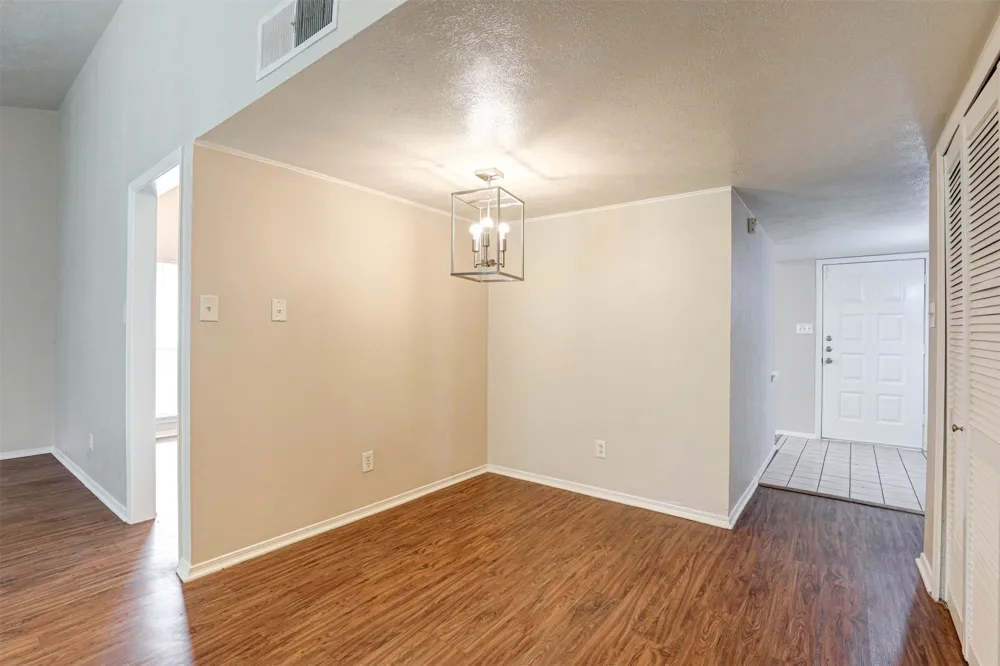 620 Nora Lane DeSoto, TX 75115