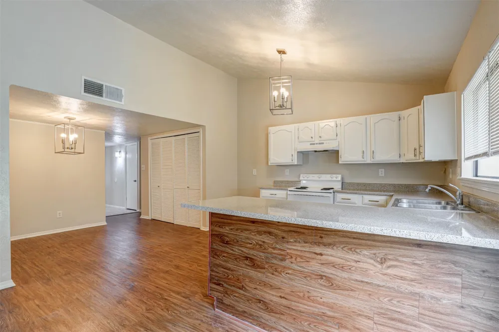 620 Nora Lane DeSoto, TX 75115