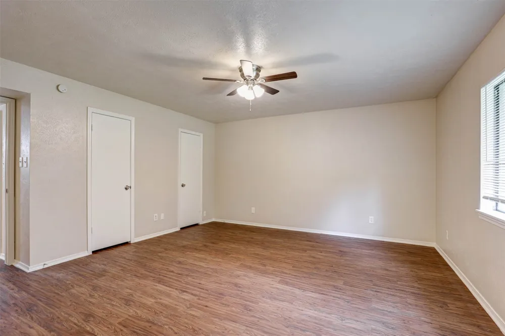 620 Nora Lane DeSoto, TX 75115