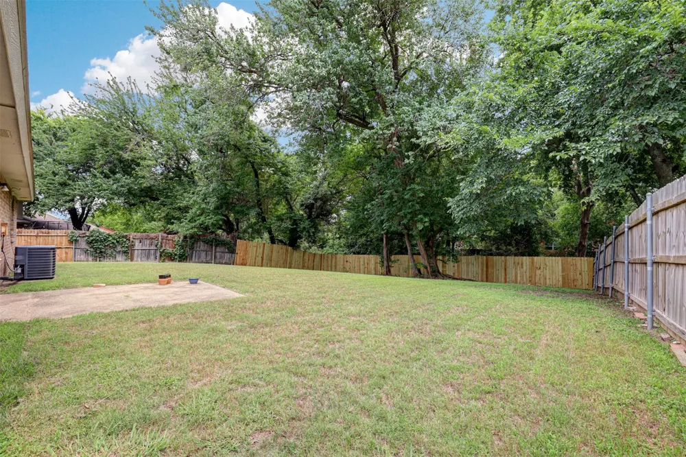 620 Nora Lane DeSoto, TX 75115