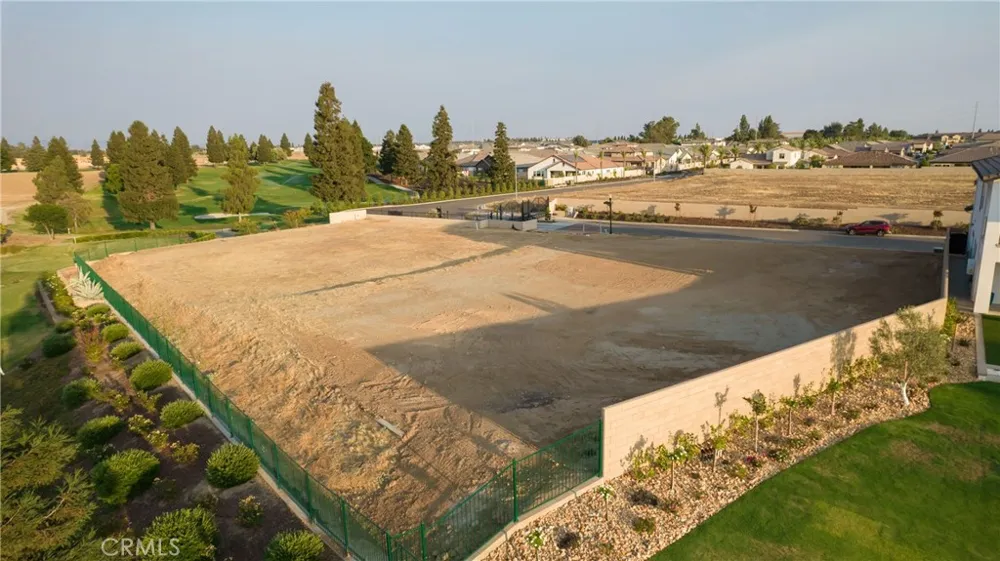 2490 E Copper Ridge Drive Fresno, CA 93730