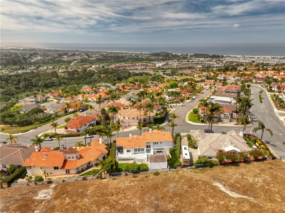 34 El Viento Pismo Beach, CA 93449