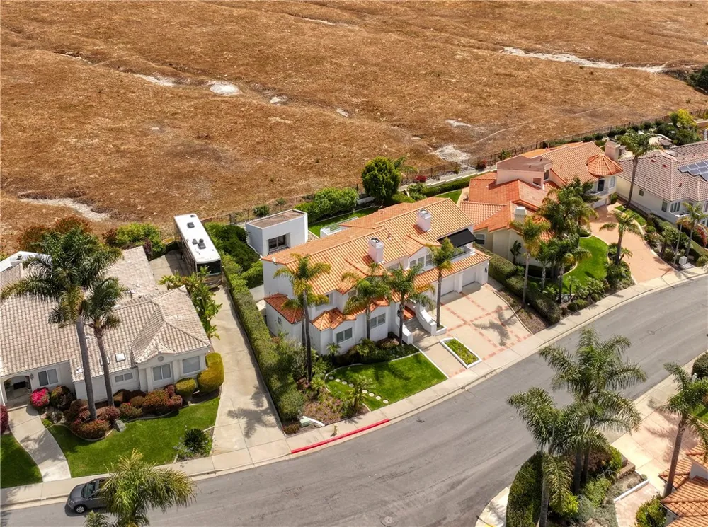 34 El Viento Pismo Beach, CA 93449