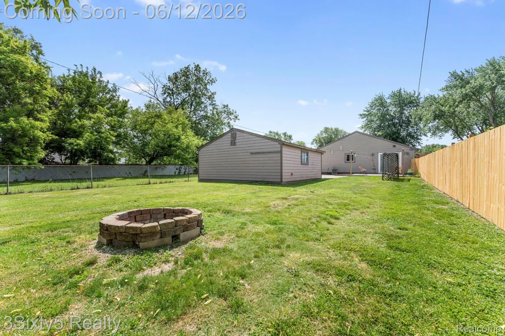 20060 Koths Street Taylor City, MI 48180