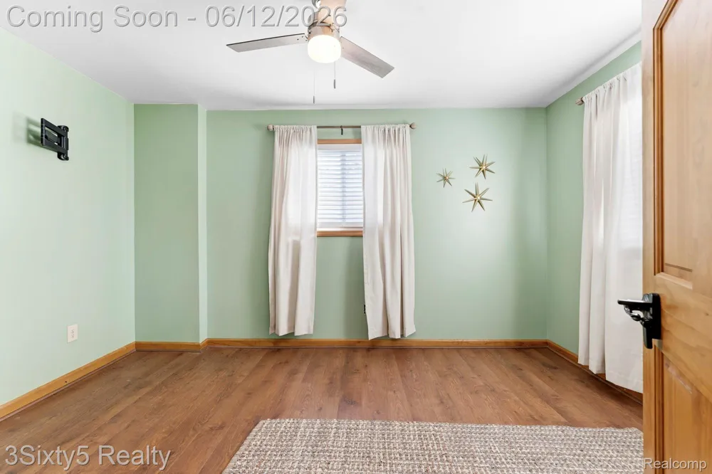 20060 Koths Street Taylor City, MI 48180