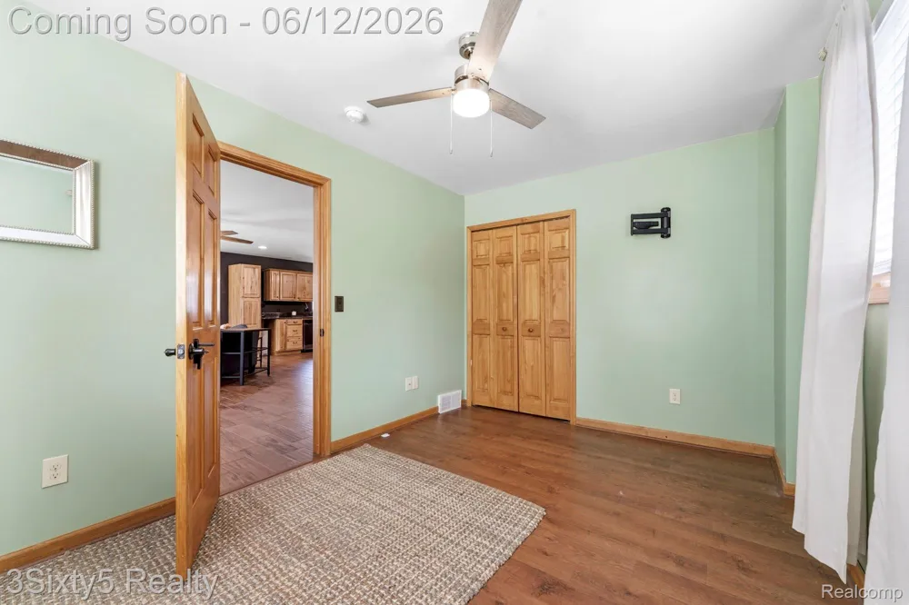 20060 Koths Street Taylor City, MI 48180