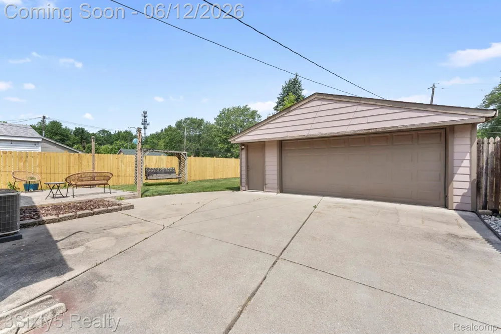 20060 Koths Street Taylor City, MI 48180