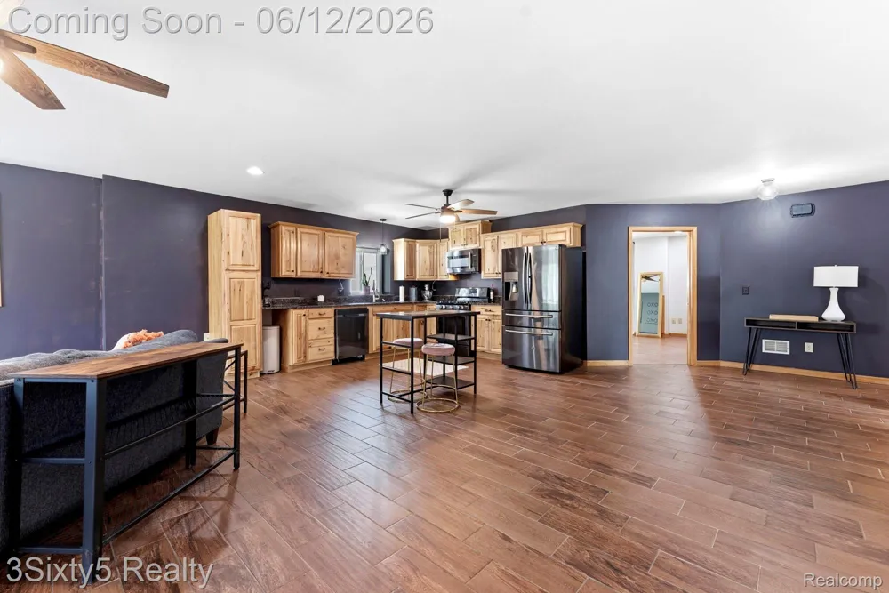 20060 Koths Street Taylor City, MI 48180