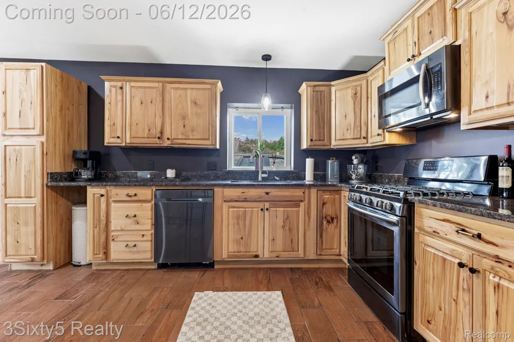 20060 Koths Street Taylor City, MI 48180