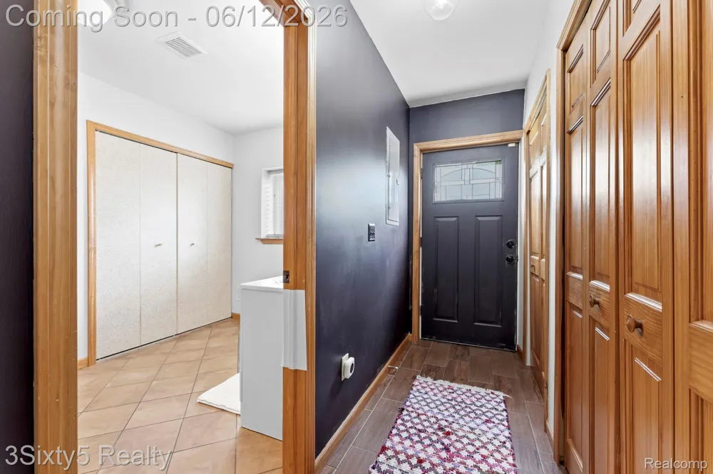 20060 Koths Street Taylor City, MI 48180