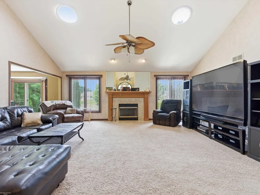 41891 Clinton Pines Drive Clinton Charter Township, MI 48038