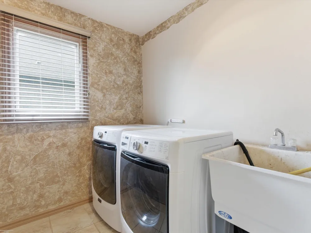 41891 Clinton Pines Drive Clinton Charter Township, MI 48038