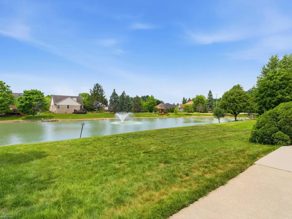 41891 Clinton Pines Drive Clinton Charter Township, MI 48038