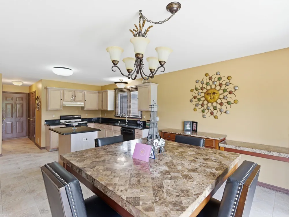 41891 Clinton Pines Drive Clinton Charter Township, MI 48038